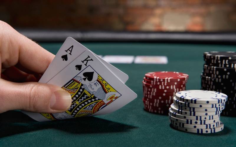 Bí Quyết Chơi Poker Luôn Thắng Từ Dân Chơi Lâu Năm 2 Hiểu bản chất Poker trước khi muốn thắng